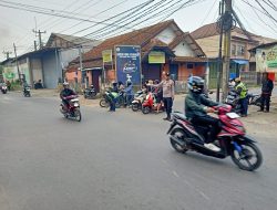 Turunkan Anggota Unit Samapta Polsek Solokanjeuk Laksanakan Gatur Lalin Sebagai Antisipasi Kemacetan