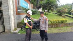 Saat Sambangi Satpam : Bhabinkamtibmas Polsek Ibun Rutin Laksanakan Sambang Kamtibmas