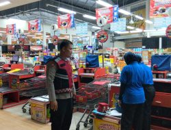Polsek Pameungpeuk Patroli Malam Ciptakan Kamtibmas Kondusif Bagi Masyarakat