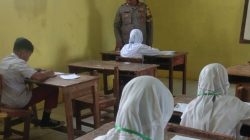 Bhabinkamtibmas Desa Pangauban Sambangi Siswa MI Nurulhuda, Sampaikan Binluh Kamtibmas