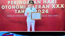 Raih Peringkat Ke-5 Nasional, Bupati Lucky Hakim Terima Penghargaan EPPD Dari Mendagri Tito Karnavian