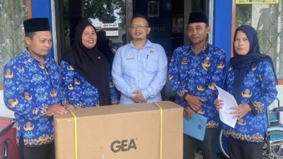 Wujud Kepedulian, Pemkab Indramayu Bantu Warga Disabilitas di Juntinyuat dan Lelea