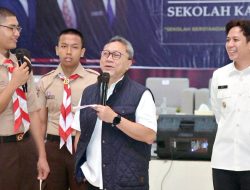 Kunjungi SMA Kebangsaan, Menko Pangan Zulkifli Hasan Tekankan Mental Berani dan Disiplin bagi Generasi Muda