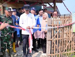 Bupati Egi Resmikan Bank Sampah Lapah Khagom Jejama, Bukti Perubahan Besar Bisa Dimulai dari Desa