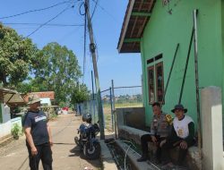 Waktu Sambang : Anggota Bhabinkamtibmas Polsek Cicalengka Polresta Bandung Titipkan Pesan Kamtibmas