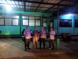 Berikan Rasa Aman Saat Beristirahat : Anggota Piket Fungsi Polsek Ibun Laksanakan Patroli Keliling Ke Daerah Rawan Kriminalitas Malam
