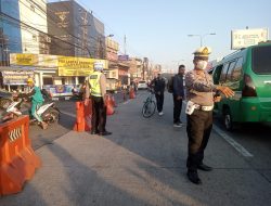 Polsek Rancaekek Hadir Sejak Pagi, Pastikan Kelancaran Arus Lalu Lintas dan Aktivitas Masyarakat