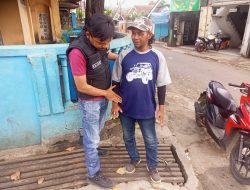 Antisipasi Premanisme : Anggota Unit Reskrim Polsek Cikancung Polresta Bandung Periksa Juru Parkir Liar