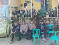 Bhabinkamtibmas Polsek Cicalengka Sambangi Warga yang Berduka, Pererat Silaturahmi dan Wujudkan Kamtibmas Kondusif