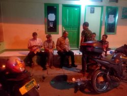 Bhabinkamtibmas Sambang dan Berikan Himbauan Kamtibmas Kepada Warga Masyarakat pada malam hari