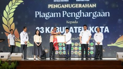 Komitmen Layanan Hukum, Wali Kota Tebing Tinggi Terima Penghargaan dari Kemenkumham RI