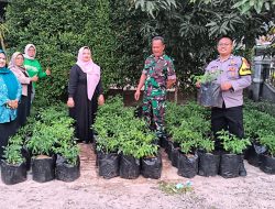 Jaga Sinergitas Babinsa dan Bhabinkamtibmas Polsek Cimenyan Polresta Bandung Sambangi Masyarakat Binaan