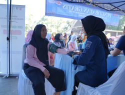 Polresta Bandung Gelar Bakti Kesehatan dan Pengobatan Gratis Bagi Masyarakat di Alun-alun Soreang