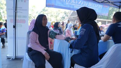 Polresta Bandung Gelar Bakti Kesehatan dan Pengobatan Gratis Bagi Masyarakat di Alun-alun Soreang