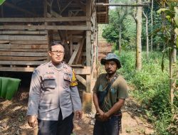 Bhabinkamtibmas Desa Cikawao Polsek Pacet Rutin Laksanakan Kegiatan Sambang Kamtibmas