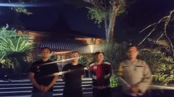 Laksanakan Giat Patroli SWT (Stop, Walk, Talk) Polsek Cimenyan Polresta Bandung Rutin Sambangi Daerah Rawan C3