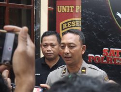 Satresnarkoba Polres Lumajang Berhasil Mengamankan Dua Tersangka Pengedar Okerbaya dan Menyita Puluhan Ribu Butir Pil Logo Y