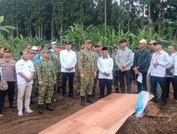 Kapolres Lumajang Dampingi Pangdam V/Brawijaya Tinjau Lokasi Pembangunan Yonif TP di Senduro