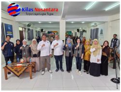 Poltekkes Kemenkes Jakarta III Bersama Komisi IX DPR RI Gelar GERMAS Terintegrasi Cek Kesehatan Gratis di Gresik, 400 Warga Jalani Skrining PTM dan Deteksi TB dengan Portable X-Ray