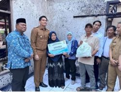 Tinjau Rutilahu,Bupati Lucky Hakim Salurkan Bantuan Rehab dan Sanitasi di 4 Kecamatan