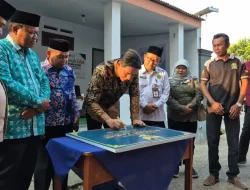 Resmikan Rumah Zakat UPZ Jatisura, Bupati Lucky Hakim Dorong Pengelolaan Zakat yang Transparan dan Tepat Sasaran di Indramayu