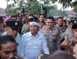 KDM Kunjungi Rumah Duka Korban Kecelakaan Pantura Indramayu Bela Sungkawa dan Beri Dukungan Moril ke Keluarga Korban