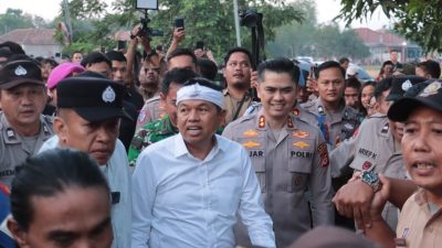 KDM Kunjungi Rumah Duka Korban Kecelakaan Pantura Indramayu Bela Sungkawa dan Beri Dukungan Moril ke Keluarga Korban