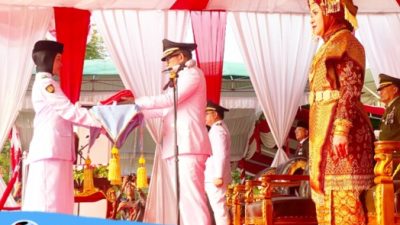 Bupati OKU Pimpin Upacara HUT RI ke-81, Sang Merah Putih Berkibar di Langit Bumi Sebimbing Sekundang