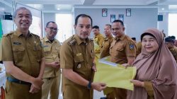 Serahkan SK PIP, Wali Kota Tebing Tinggi Minta Kepsek Kerja Adaptif dan Berintegritas