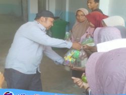 SPPG Semerah Tanah Cogok Gelar “Jumat Berkah” Bagikan Sembako Untuk 25 Lansia