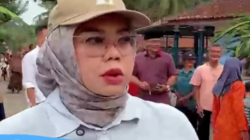 Warga Swadaya Tambal Jalan Rusak di Pangandaran, Ida Nurlaela Turun Tangan Kirim Bantuan