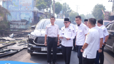 Respons Cepat Kebakaran Kemalaraja, Bupati OKU Teddy Meilwansyah Boyong Jajaran Bantu Korban