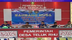Ditpolairud Polda Riau Sapa Warga Pulau Terluar Rupat Utara Lewat Program JALUR, Salurkan Sembako dan Gelar Pustaka Terapung