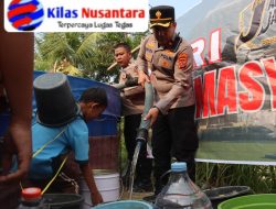 Polres Kuningan Salurkan Bantuan Air Bersih ke Dua Desa yang Dilanda Krisis Air