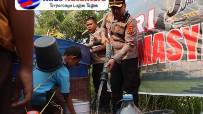 Polres Kuningan Salurkan Bantuan Air Bersih ke Dua Desa yang Dilanda Krisis Air