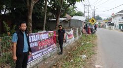Ajak Masyarakat Jauhi Narkoba, Polres Ogan Ilir Pasang Spanduk dan Bagikan Stiker Imbauan di Kecamatan Indralaya