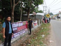 Ajak Masyarakat Jauhi Narkoba, Polres Ogan Ilir Pasang Spanduk dan Bagikan Stiker Imbauan di Kecamatan Indralaya