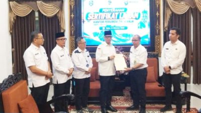 17 Sertifikat Aset Diserahkan, Pemkab OKU Perkuat Pengamanan Aset Daerah
