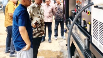 Komitmen Layani Kebutuhan Warga, Bupati : Jangan Ada Lagi Masyarakat Kesulitan Air Bersih Saat Banjir