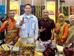 Pesan Busana Kain Inuh di Inacraft 2026, Bupati Egi Dukung Wastra Lampung Selatan Perluas Pasar