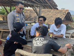 Kapolsek Nagreg Kumpul Bersama Masyarakat Desa Bojong, Perkuat Silaturahmi dan Kerjasama Harkamtibmas
