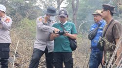 Turun Langsung ke Lokasi Kebakaran, Kapolres Kuningan Tinjau Pemadaman Karhutla di Kawasan TNGC