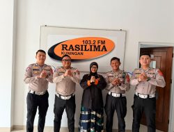 *Polres Kuningan Gencarkan Edukasi Tertib Berlalu Lintas Melalui Talkshow Radio dalam Operasi Patuh Lodaya 2026*