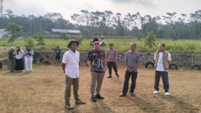 Polsek Senduro Amankan Kunjungan Anggota DPR RI, Cek Lapangan untuk Bang Poer Cup